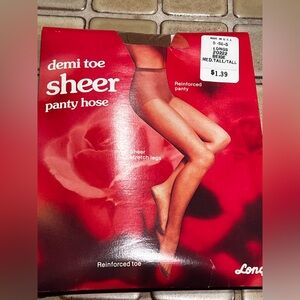 Beige Sheer Pantyhose med tall vi rage new in package